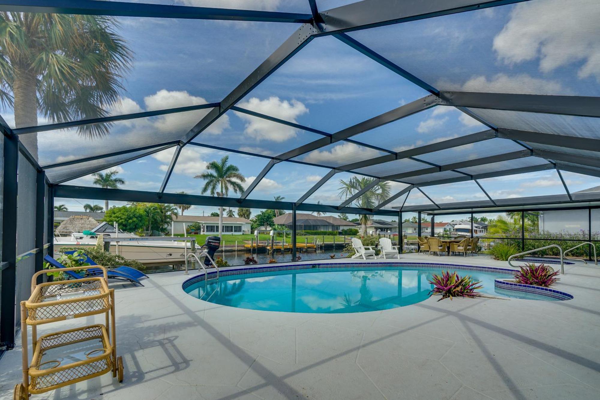 Beachy Cape Coral Home - Swim, Fish, Boat! Exterior foto